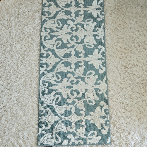 Jean Pierre Blue and White Textured Rug - Picture 2 of 4